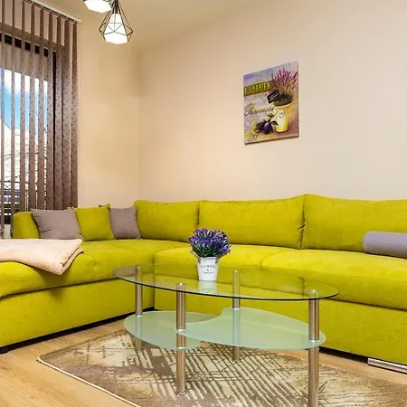 Cool Kapitan Raicho With Location Apartment